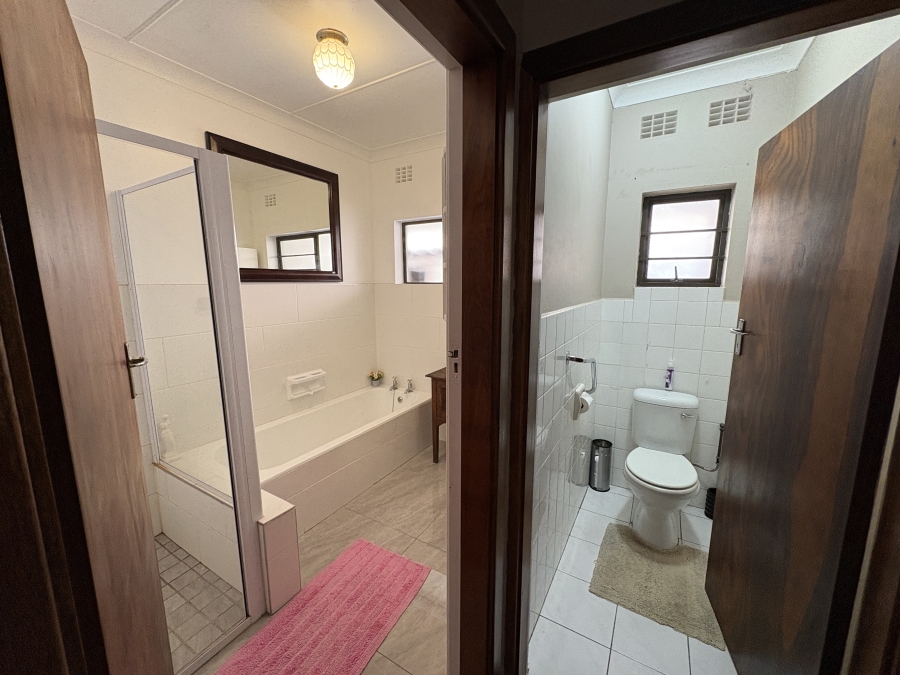 4 Bedroom Property for Sale in Nahoon Beach Eastern Cape